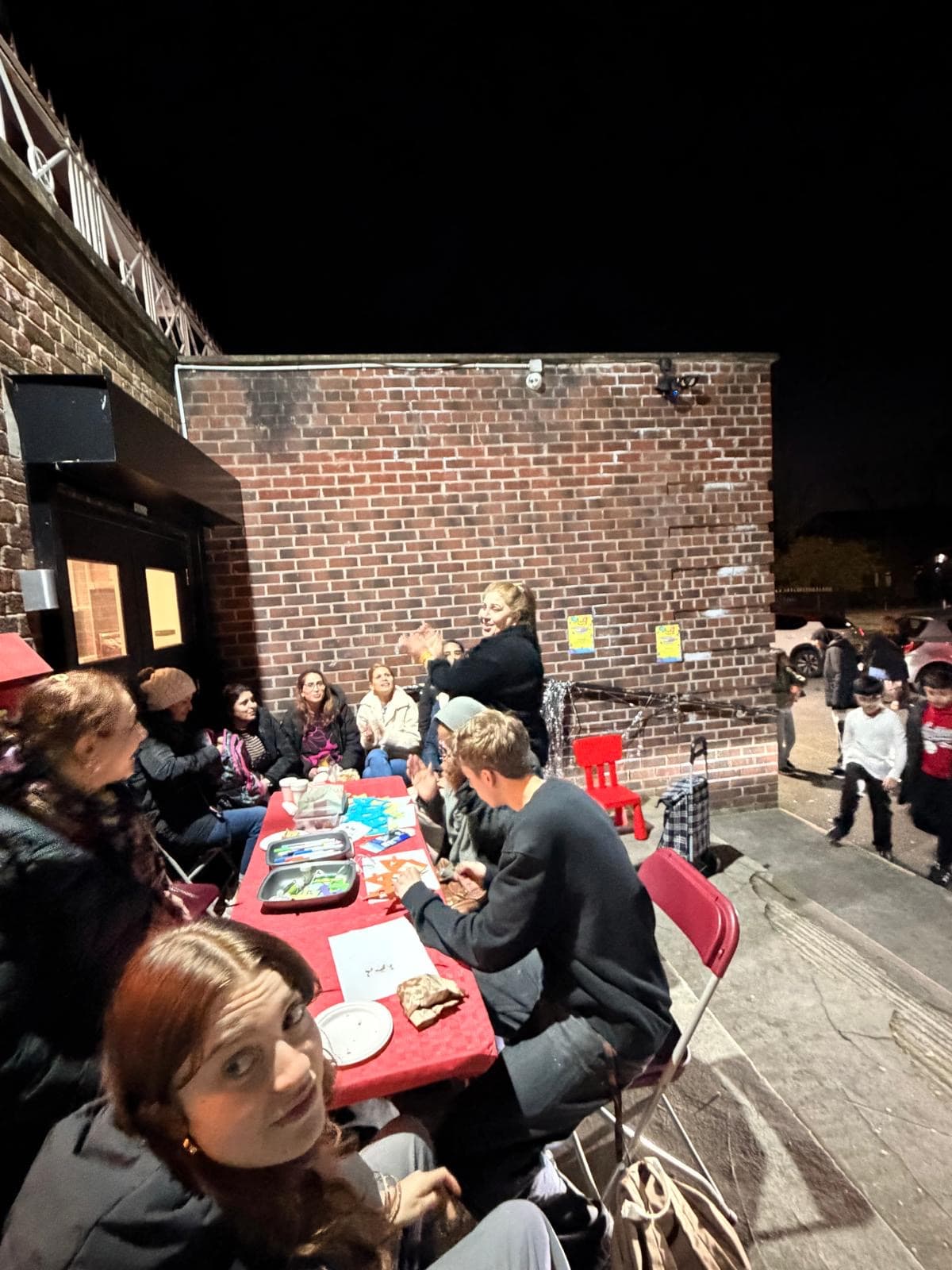 Women volunteering together